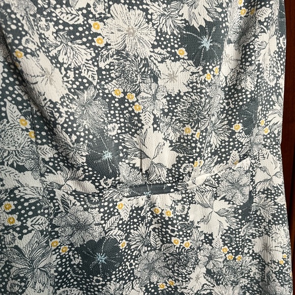 Loft Outlet Blue & White Floral V-Neck Fit & Flare Dress, Size SP - Picture 3 of 5